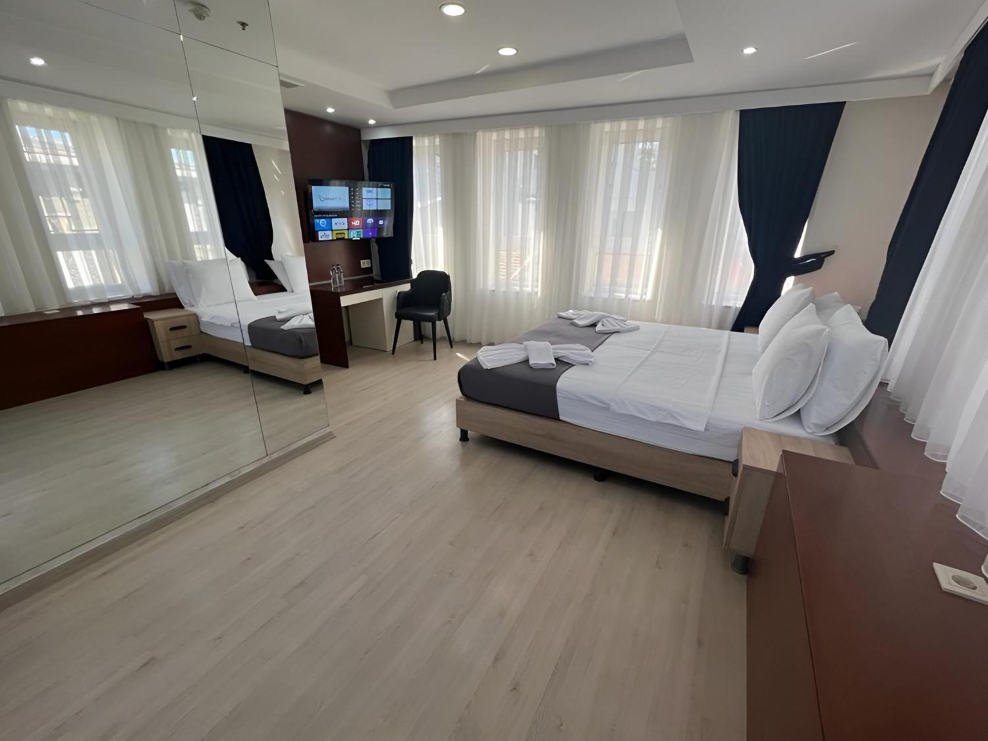 Genoa Port Hotel Истанбул Екстериор снимка