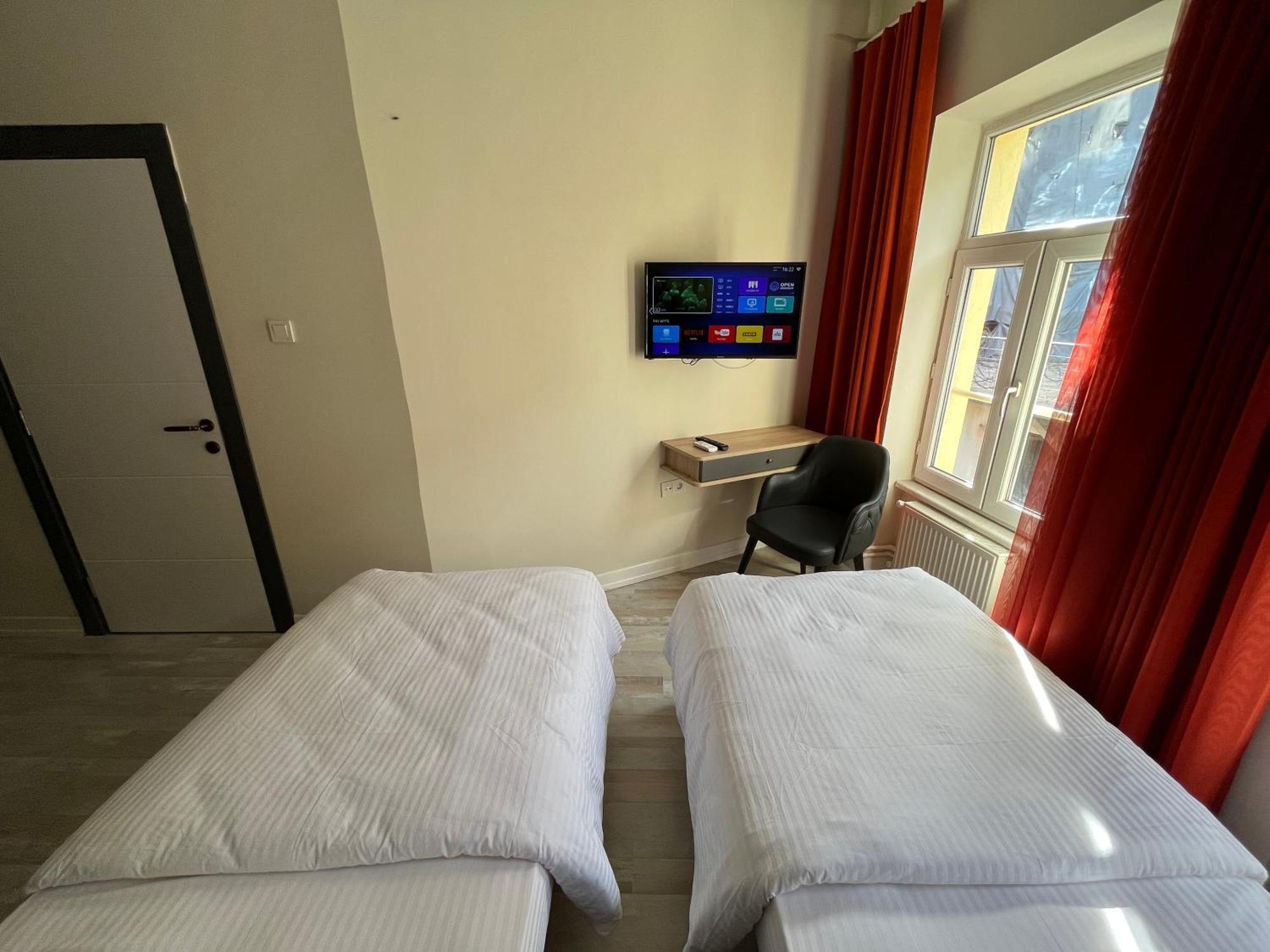 Genoa Port Hotel Истанбул Екстериор снимка